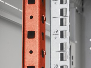 Szyna pionowa rack 19" TRITON 42U dedykowana dla RTA i RYA